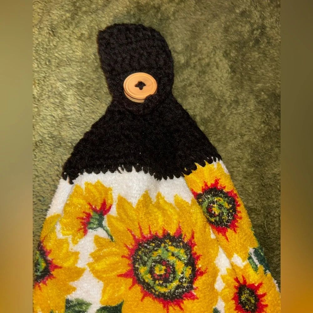Vintage Sunflower Dish Towels with Crochet Tops